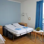 Unicare فندق *